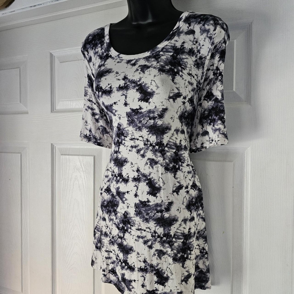 Grunge white/black/grey flowy blouse/dressSize small - Picture 1 of 5